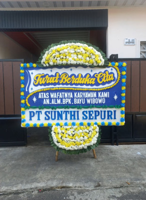Papan Bunga Duka di Kariangau