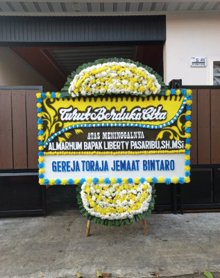 Papan Bunga Duka di Kariangau