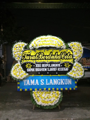 Papan Bunga Duka di Kariangau